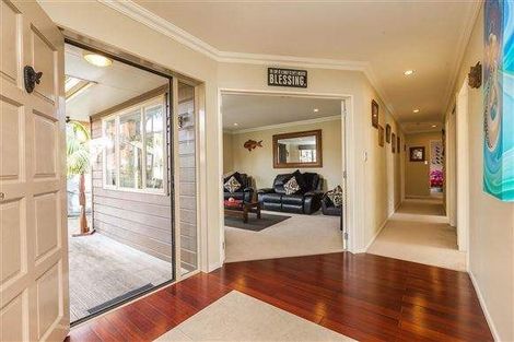 Photo of property in 9 Hornsey Avenue, Henderson, Auckland, 0612