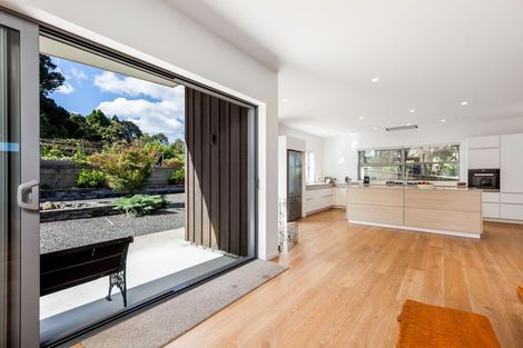 Photo of property in 42 Merewhira Road, Paremoremo, Albany, 0793