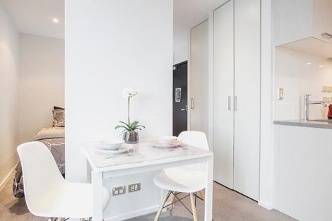 Photo of property in Queen's Residences, 2004/8 Airedale Street, Auckland Central, Auckland, 1010