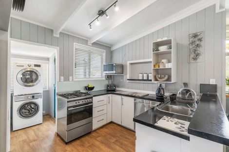 Photo of property in 132 Brightside Road, Stanmore Bay, Whangaparaoa, 0932