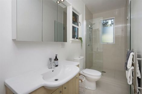 Photo of property in 148 Hackthorne Road, Cashmere, Christchurch, 8022