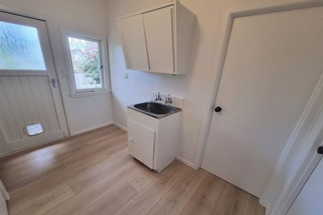 Photo of property in 29a William Bond Street, Stanley Point, Auckland, 0624