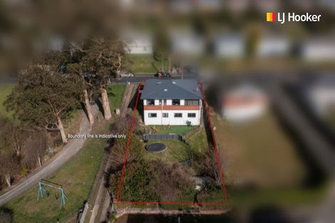 Photo of property in 35 Cockerell Street, Brockville, Dunedin, 9011