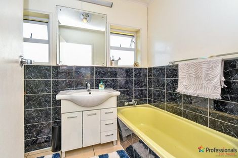 Photo of property in 11 Staines Avenue, Mangere East, Auckland, 2024