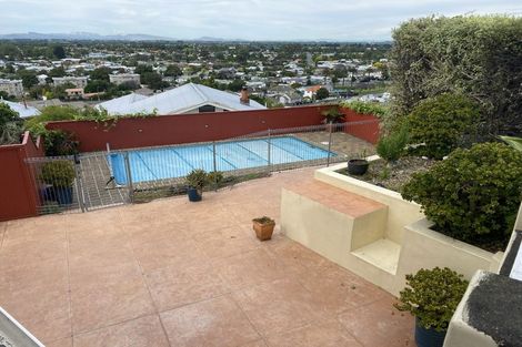 Photo of property in 16 Guys Hill Road, Hospital Hill, Napier, 4110