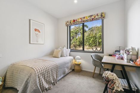 Photo of property in 17 Prestbury Grove, Churton Park, Wellington, 6037