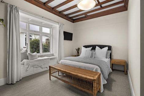 Photo of property in 190 Vigor Brown Street, Napier South, Napier, 4110