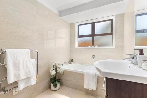 Photo of property in 29 St Annes Crescent, Wattle Downs, Auckland, 2103