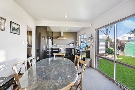 Photo of property in 25 Clovelly Road, Bucklands Beach, Auckland, 2012