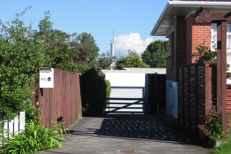 Photo of property in 1/420 East Coast Road, Sunnynook, Auckland, 0630