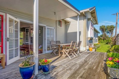 Photo of property in 69 Tilley Road, Paekakariki, 5034