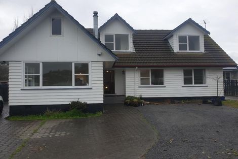 Photo of property in 15 Brazier Grove, Paraparaumu, 5032