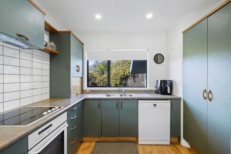 Photo of property in 3 Maple Crescent, Whalers Gate, New Plymouth, 4310