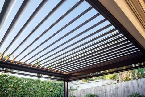 Photo of property in 3a Westbourne Road, Murrays Bay, Auckland, 0630