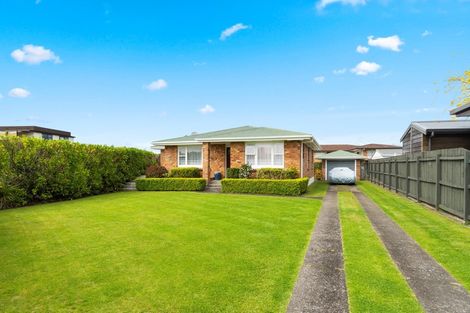Photo of property in 15 Darraghs Road, Brookfield, Tauranga, 3110
