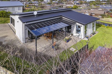 Photo of property in 8 Lithgow Drive, Otamatea, Whanganui, 4500