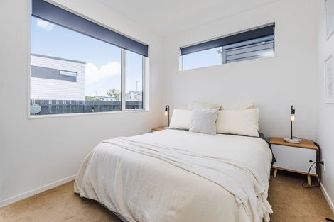 Photo of property in 16 Swamp Kauri Grove, Papakura, 2110