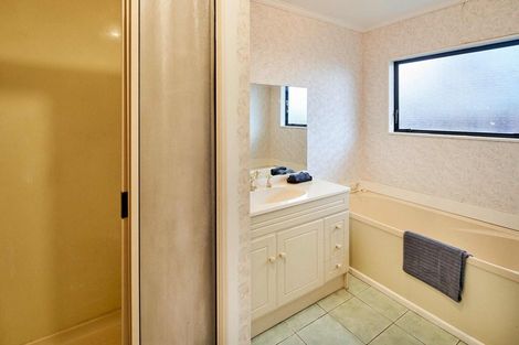 Photo of property in 27a Guthrie Street, Waterloo, Lower Hutt, 5011