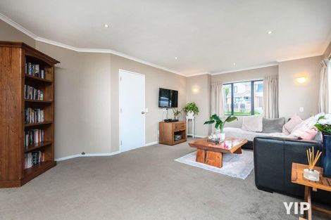 Photo of property in 15 Tolhurst Street, Johnsonville, Wellington, 6037