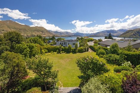 Photo of property in 10 Penrith Park Drive, Wanaka, 9305