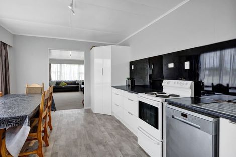 Photo of property in 19 Brookes Street, Inglewood, 4330