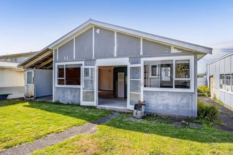 Photo of property in 4 Meredith Street, Patea, 4520
