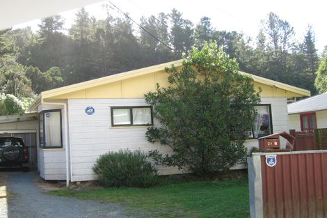 Photo of property in 24a Shackleton Grove, Stokes Valley, Lower Hutt, 5019