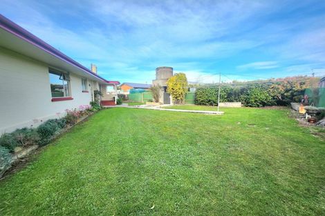 Photo of property in 27 Newcastle Street, Hampden, 9410