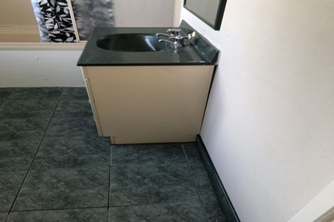 Photo of property in 9 Greers Road, Weymouth, Auckland, 2103