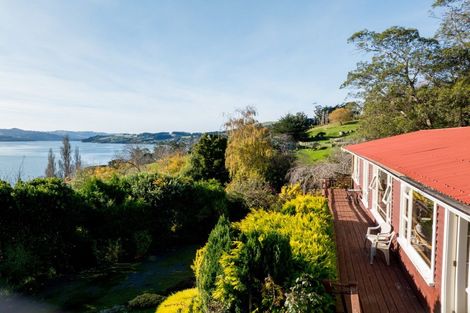 Photo of property in 9 Saint Ronans Road, Macandrew Bay, Dunedin, 9077