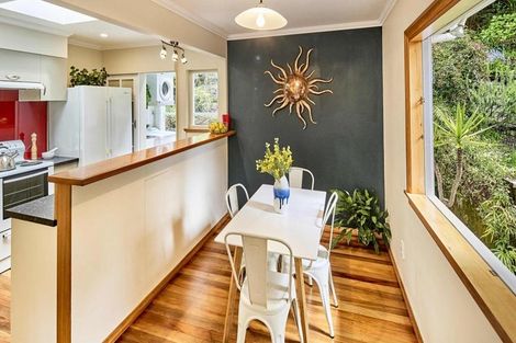 Photo of property in 24 Elmslie Road, Pinehaven, Upper Hutt, 5019