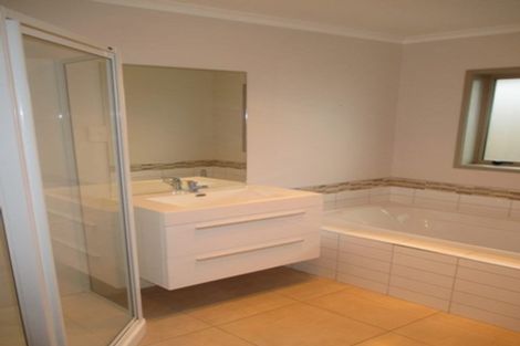 Photo of property in 12 Piwakawaka Court, Rototuna North, Hamilton, 3210