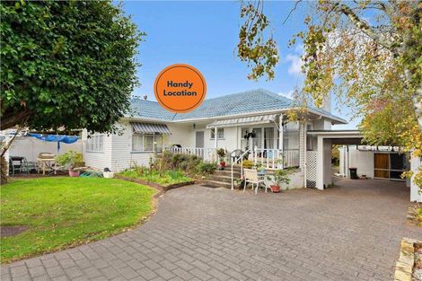 Photo of property in 9 Roberts Road, Te Atatu South, Auckland, 0610