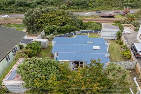 Photo of property in 74 Tilley Road, Paekakariki, 5034