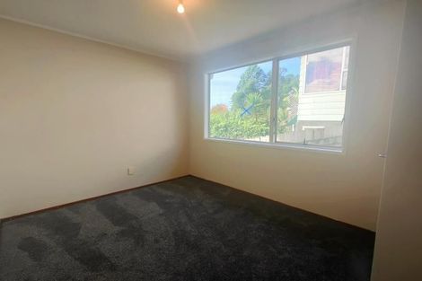 Photo of property in 4 Kilcar Place, Massey, Auckland, 0614