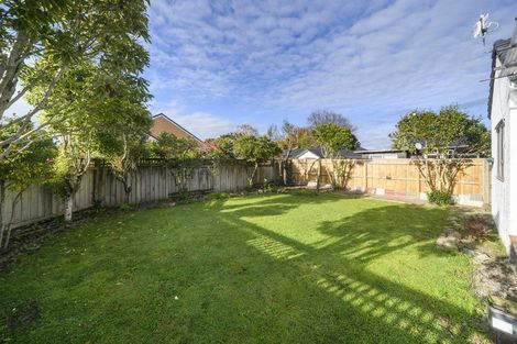 Photo of property in 19 Franklin Avenue, Hokowhitu, Palmerston North, 4410