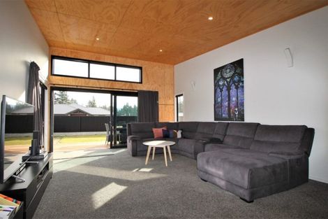 Photo of property in 74 Larch Crescent, Alexandra, 9320