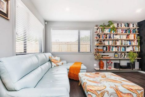 Photo of property in 5a Phillip Street, Terrace End, Palmerston North, 4410