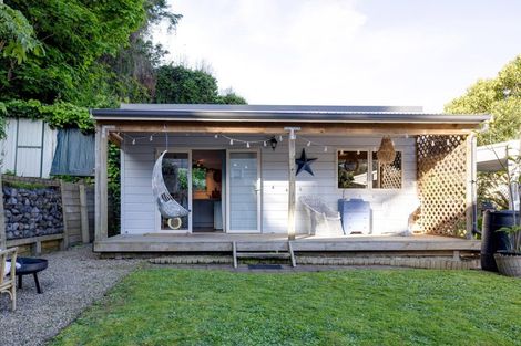 Photo of property in 8 Coote Road, Bluff Hill, Napier, 4110