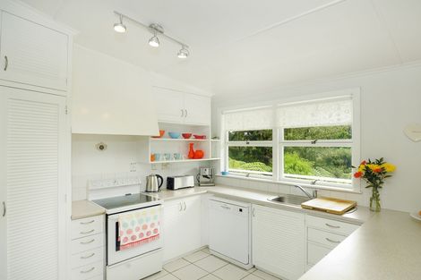 Photo of property in 232 Konini Road, Titirangi, Auckland, 0604