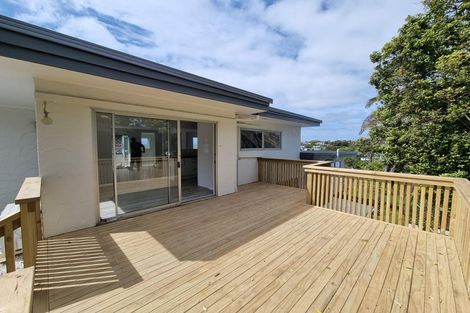 Photo of property in 216 Glamorgan Drive, Northcross, Auckland, 0630