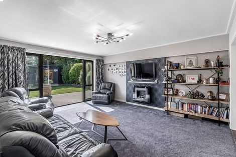 Photo of property in 34 Cruickshank Crescent, Rosedale, Invercargill, 9810