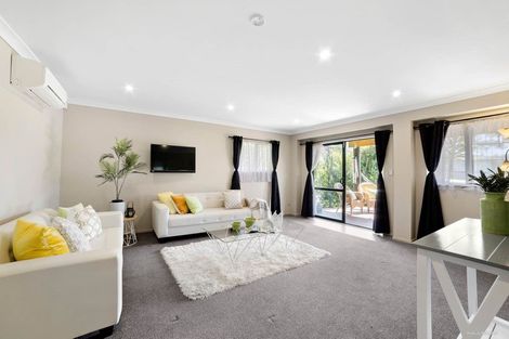Photo of property in 57e Lancaster Road, Beach Haven, Auckland, 0626