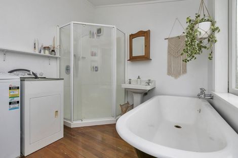 Photo of property in 16 Cowper Street, Devonport, Auckland, 0624