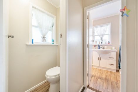 Photo of property in 5 Willow Grove, Wainuiomata, Lower Hutt, 5014