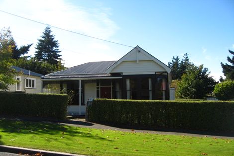 Photo of property in 14 Glenross Street, Glenross, Dunedin, 9011