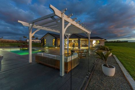 Photo of property in 1 Fernbird Grove, Kerikeri, 0294