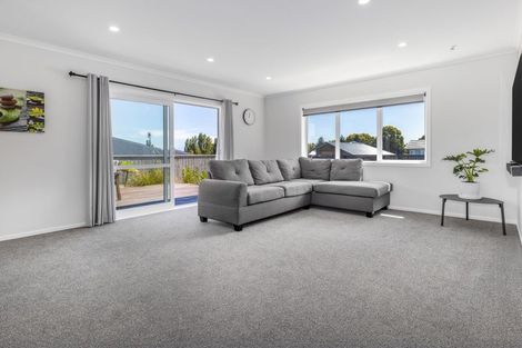 Photo of property in 11 Karearea Avenue, Waikanae, 5036