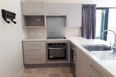 Photo of property in 12 Toi Toi Place, Northcote, Auckland, 0627