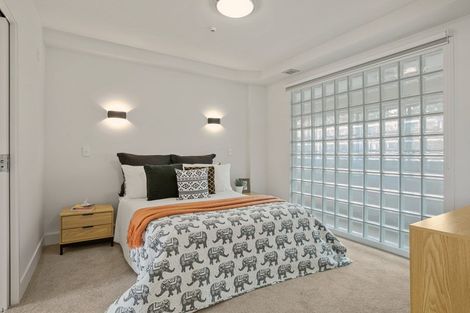 Photo of property in The Capital, 30/370 Oriental Parade, Oriental Bay, Wellington, 6011